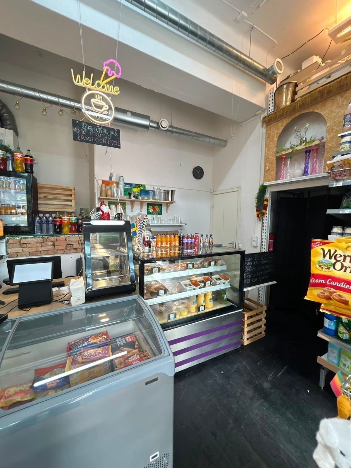 PCS Livs & kiosk store photo 11